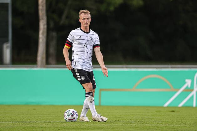 Football match Germany U20 vs. Switzerland U20 07 10 2020 Niklas Tauer Germany U20 4 am Ball,Football match, Germany U20 vs. Switzerland U20, on Wednesday, den 07 October 2020 Sportanlage Grütt in Lörrach Germany Copyright: xBEAUTIFULxSPORTS G.xHubbsx