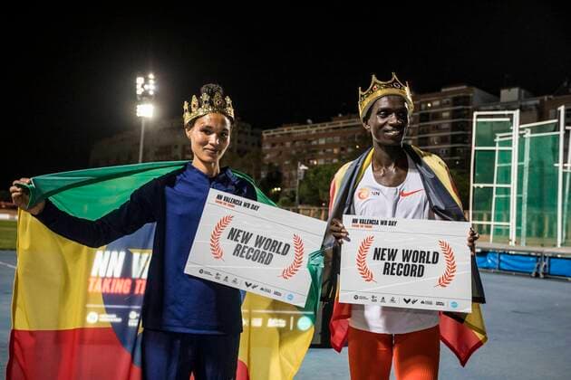 The NN Valencia World Record Day, which took place tonight at the Estadi del Túria de València, has seen two world records broken on the same day Valencia, October 7, 2020 The NN Valencia World Record Day, which took place tonight at the Estadi del Túria de València, has seen two world records broken on the same day Valencia, October 7, 2020 POOL Comunicacion Valecia City of Running cordon Press Cordon Press  xx xx