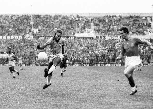 FILE STOCKHOLM 1958 06 24 PelÃ of Brazil L shoots during the FIFA World Cup soccer semi final match between Brazil and France at Rasunda stadium in Stockholm, Sweden, on June 24, 1958 Stockholm Sweden SOCCER x190x,  Copyright: xPressensxBild TTx FILE PELE 1958 FIFA WORLD CUP