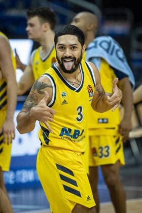 Basketball Berlin 18 11 2020 Euroleague Regualr Season Season 2020 2021 Alba Berlin LDLC ASVEL Villeurbanne Peyton Siva Alba Berlin, No 03 Cheers
