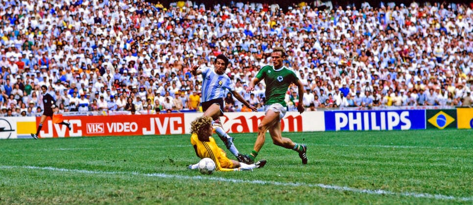 29 06 86 Argentina Germany Mexico, Mexico City, 29 06 1986, Football, FIFA World Cup 1986 in Mexico, Final, Argentina DFB Germany 3 2 v l Harald Toni Schumacher Germany , Jorge Burruchaga Argentina , Hans Peter Briegel Germany Goal 3 2 Burruchaga
