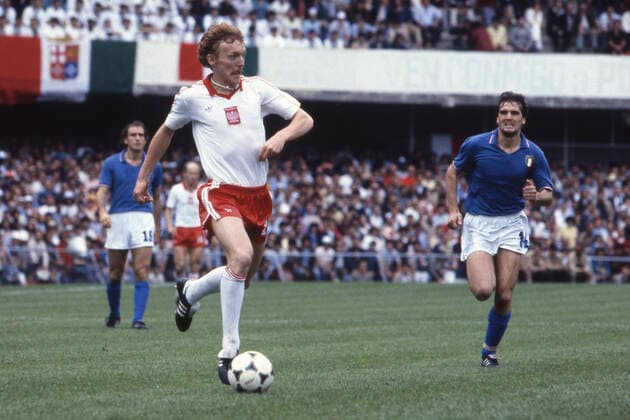 Zbigniew Boniek, Poland, POL, single action with ball, right Marco TARDELLI, Italy, in the match Italy Poland 0 0, preliminary round, group 1, in Vigo, 14 06 1982, at the 1986 World Cup in Mexico,