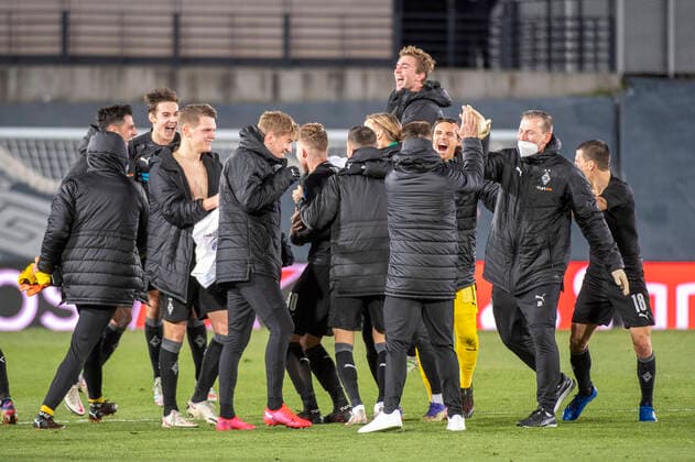 Dance of Joy of the Borussians on the pitch, GER, Real Madrid vs Borussia Moenchengladbach, Football, Champions League, Group Game, Season 2020 2021, 09 12 2020 GER, Real Madrid vs Borussia Moenchengladbach, Football, Champions League, Group Game, Season 2020 2021, 09 12 2020 Madrid Copyright: xEibnerxPressefotox xBenjaminxSOELZERx EP_EER