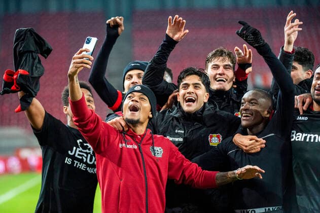 GER, 1 FC Koeln vs Bayer 04 Leverkusen, 1 Bundesliga, Season 20 21,12 Matchday, 16 12 2020 Derby winner shouts during final cheer, GER, 1 FC Koeln vs Bayer 04 Leverkusen, 1 Bundesliga, Season 20 21,12 Matchday, 16 12 2020 DFB DFL regulations prohibit any use of photographs as image sequences and or quasi video , Foto EIBNER Benjamin Soelzer POOL Koeln RheinEnergie Stadion Nordrhein Westfalen Germany Poolfoto EIBNER Benjamin Soelzer POOL ,EDITORIAL USE ONLY
