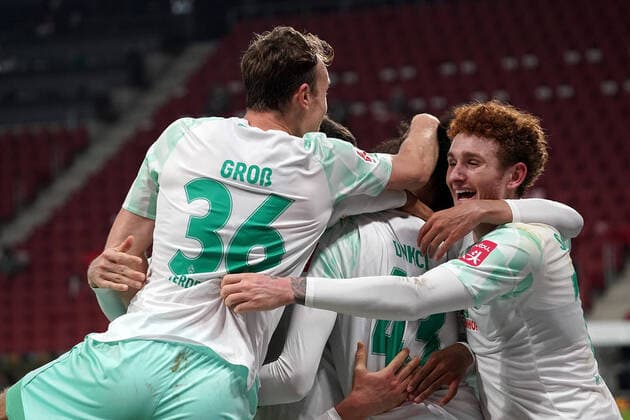 GER, FBL, FSV Mainz vs SV Werder Bremen 19 12 2020, Opel Arena, Mainz, GER, FBL, FSV Mainz vs SV Werder Bremen in picture shows Eren Dinkci Bremen is happy about the goal to 0 1 nordphotox xBratic nph00250