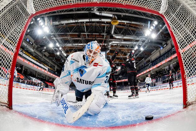 23 12 2020 Ice hockey season 2020 2021 DEL Nuremberg Ice Tigers Icetigers ERC Ingolstadt ThHa goal cheers joy Ice Tigers Michael Garteig 34, ERC Ingolstadt down
