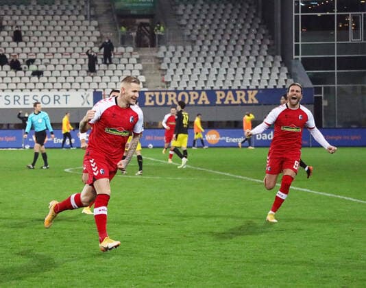 Jonathan Schmid Freiburg pulled off and scores 2 0 and celebrate his goal, 1 FBL 20 21 20 Sptg SC Freiburg Borussia Dortmund DFL REGULATIONS PROHIBIT ANY USE OF PHOTOGRAPHS AS IMAGE SEQUENCES AND OR QUASI VIDEONann 1 FBL 20 21 20 Sptg SC Freiburg Borussia Dortmund Freiburg Copyright: xHahnex Eibner-Pressefotox EP_joha