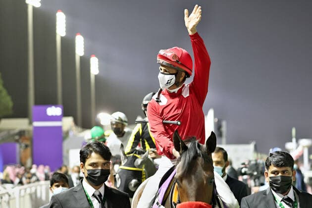 19 02 2021, Riyadh, Riyadh, SAU jockey Jorge Ricardo waves to the audience King Abdulaziz racecourse jockey, Ricardo, horse, wave, waves 210219PG535RIAD JPG