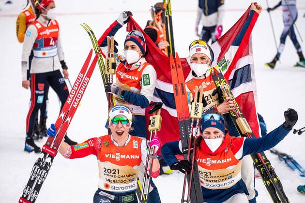 210304 Tiril Udnes Weng, Heidi Weng, Therese Johaug and Helene Marie Fossesholm of Norway celebrate after the Women s Cross Country Skiing 4 x 5km Relay during the FIS Nordic Ski World Championships on March 4, 2021 in Oberstdorf Photo Johanna Lundberg BILDBYRAN kod JL JL0094 skidor cross country skiing cross country fis nordic world ski championships vm ski vm skid vm relay relay 8 bbeng jubel norge,  Copyright: JOHANNAxLUNDBERG BB210304JL085