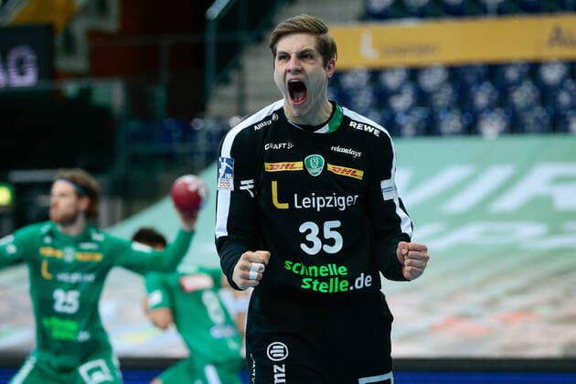 07 03 2021, xtgx, handball Liqui Moly HBL, SC DHfK Leipzig TVB Stuttgart emspor, v l Joel Bierlehm Leipzig, 35 cheers over held ball, blocked, held, Torhueter Leipzig
