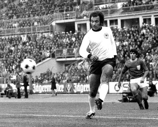 Erwin Kostedde, first coloured national player in Germany Our picture shows Erwin Kostedde in the match against Greece on 11 10 1975 in Düsseldorf HM