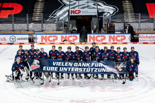 16 04 2021 Ice Hockey Season 2020 2021 DEL Nürnberg Ice Tigers Icetigers Kölner Haie ThHa Team Photo Thank you for your support Banner
