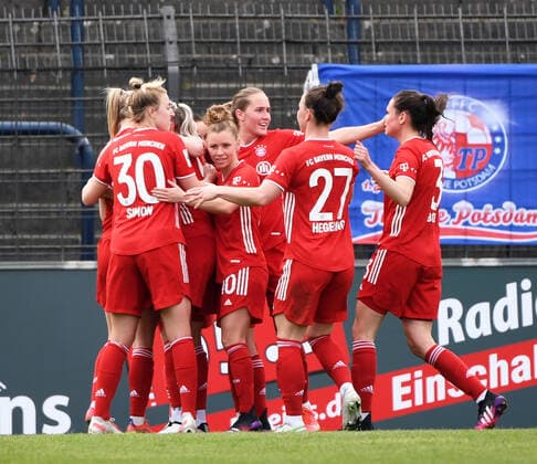 Football, Women, 2020 2021 season, 1 Bundesliga 18 matchday , 1 FFC Turbine Potsdam FC Bayern Munich, Bayern cheers after goal to 1 3 by Hanna Glas FC Bayern Munich , 21 04 2021, Copyright: xSebastianxRäppoldx xMatthiasxKox