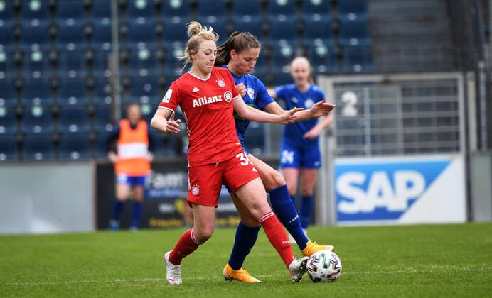 Football, Women, 2020 2021 season, 1 Bundesliga 18 matchday , 1 FFC Turbine Potsdam FC Bayern Munich, v l Carolin Simon FC Bayern Munich , Melissa Kössler 1 FFC Turbine Potsdam , 21 04 2021, Copyright: xSebastianxRäppoldx xMatthiasxKox