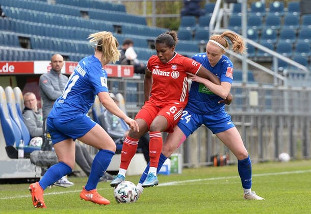 Football, Women, 2020 2021 season, 1 Bundesliga 18 matchday , 1 FFC Turbine Potsdam FC Bayern Munich, v l Dina Orschmann 1 FFC Turbine Potsdam , Lineth Beerensteyn FC Bayern Munich , Karen Holmgaard 1 FFC Turbine Potsdam , 21 04 2021, Copyright: xSebastianxRäppoldx xMatthiasxKox