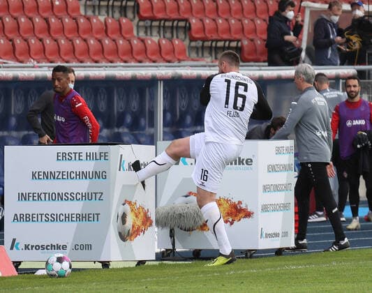 Jasmin Fejzic Eintracht Braunschweig angry, kicks advertising buoy after final whistle DFL REGULATES PROHIBIT ANY USE OF PHOTOGRAPHS AS IMAGE SEQUENCES AND OR QUASI VIDEO