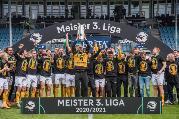 Dynamo Dresden celebrates third division championship SV Wehen Wiesbaden SG Dynamo Dresden Football 3 Liga Season 2020 2021 38 Matchday Brita Arena Wiesbaden 22 May 2021