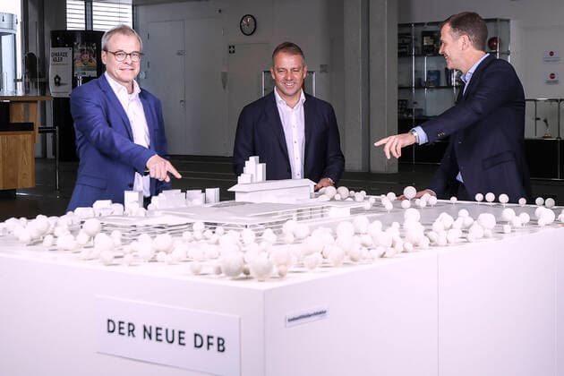 FLICK Hans Dieter to be new national coach at DFB Together with Peter Peters 1 DFB Vice President and Oliver Bierhoff DFB Director National Teams Flick signed his contract as new national coach 25 May 2021 at DFB headquarters in Frankfurt