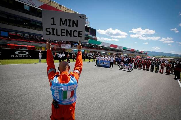 Races at MotoGP Oakley Grand Prix of Italiy at Mugello circuit, France May 30, 2021 In picture Before the MotoGP? race at Mugello, the grid observed a minute of silence in memory of Moto3? rider Jason Dupasquier Races at MotoGP Oakley Grand Prix of Italiy at Mugello circuit, France May 30, 2021 POOL MotoGP com Cordon Press Images will be for editorial use only Mandatory credit MotoGP com Cordon Press  xx xx
