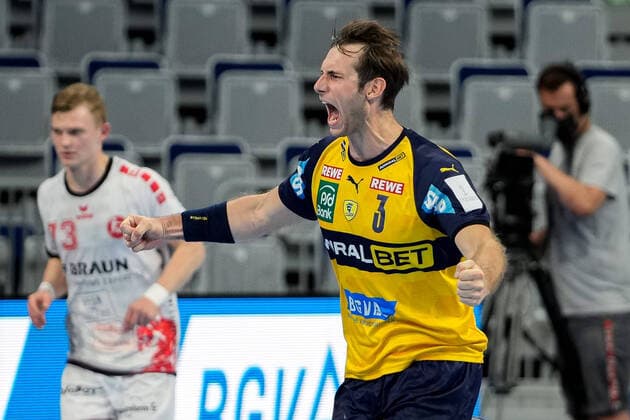 Goal scorer Uwe Gensheimer RNL, 3 , cheers about a goal, jubilation, celebrate the goal, goal, celebration, jubilation about the goal, optimistic, game scene, highlight, single picture, action, 13 06 2021, Mannheim Germany , Handball, Bundesliga, Rhein Neckar Löwen MT Melsungen xozx