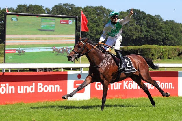13 06 2021, Koeln, Nordrhein Westfalen, GER Best of Lips with Lukas Delozier wins the Union Race Galopprennbahn Koeln Weidenpesch horse, jockey, Best of Lips, Delozier, win, finish, finish 210613S986KOELN JPG