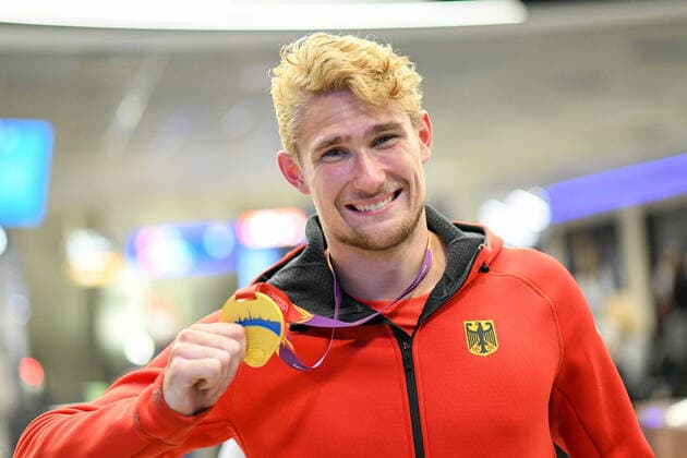 12 07 2021, xkaix, athletics U23 European championship, athletics return of the U23 national team emspor, v l Andreas Bechmann Eintracht Frankfurt returns as U23 European decathlon champions Frankfurt am Main. kp