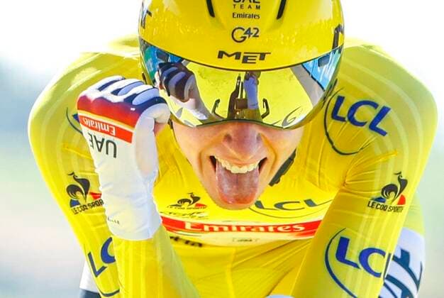 Sport Bilder des Tages SAINT-EMILION, FRANCE - JULY 17 : POGACAR Tadej (SLO) of UAE TEAM EMIRATES during stage 20 of the 108th edition of the 2021 Tour de France cycling race, an individual time trial stage of 30,8 kms between Libourne and Saint-Emilion. on July 17, 2021 in Saint-Emilion, France, 17 07 2021 CYCLISME : Tour de France 2021 - Etape 20 - Libourne to Saint-Emilion - 17 07 2021 PHOTONEWS PANORAMIC 