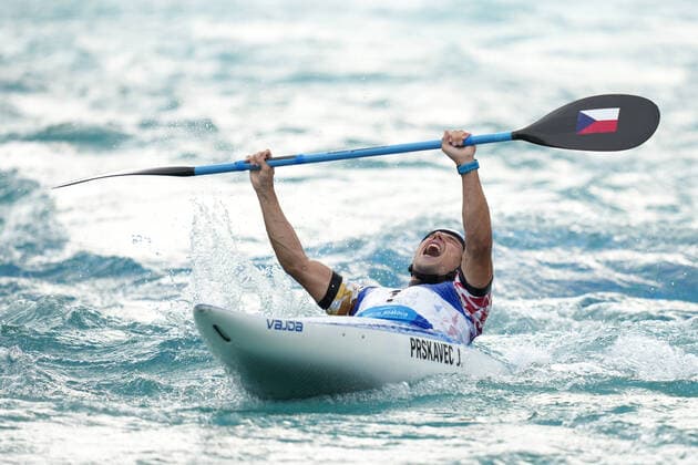 Bilder des Jahres 2021, Sport 07. Juli Tokio 2020 im Jahr 2021, Rückblick: Olympische Highlights Sport Themen der Woche KW30 Tokio 2020 im Jahr 2021, Olympische Highlights Sport Bilder des Tages OLY21 TOKYO MENS CANOE SLALOM FINALS, Jiri Prskavec of the Czech Republic reacts after winning gold in the Men?s Canoe Slalom Final at the Kasai Canoe Slalom Centre at the Tokyo Olympic Games, Olympische Spiele, Olympia, OS in Japan, Friday, July 30, 2021. ( NO ARCHIVING, EDITORIAL USE ONLY, NO USE IN BOOKS WITHOUT CONSENT TOKYO JAPAN Copyright: xJOExGIDDENSx 20210730001562015321