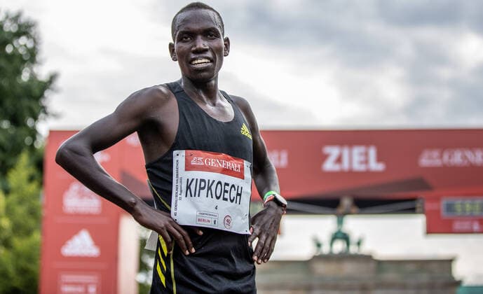 Felix Kipkoech from Kenya wins the Generali Berlin Half Marathon 2021 with a world best time of 58 57 minutes on 22 08 21 in Berlin Generali Berlin Half Marathon 2021