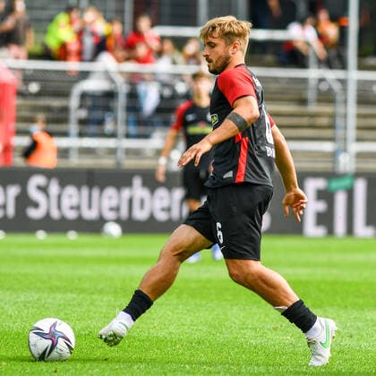 Max Rosenfelder SC Freiburg II, 16 on the ball, game scene, crop, full body, single image, action, action, 28 08 2021, Cologne Germany , Football, 3 Liga, FC Viktoria Köln SC Freiburg II, DFB DFL REGULATIONS PROHIBIT ANY USE OF PHOTOGRAPHS AS IMAGE SEQUENCES AND OR QUASI VIDEO xmhx