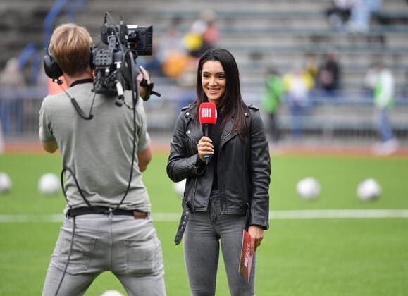 Picture TV Reporter Valentina Maceri 01 09 2021, Football GER, Season 2021 2022, Benefit match in favour of the victims of the flood disaster, Borussia Dortmund against SpVg Hagen 1911 and SV Hohenlimburg, Photo Maik Hölter TEAM2sportphoto Hagen Ischelandstadion Nordrhein Westfalen Germany Team2