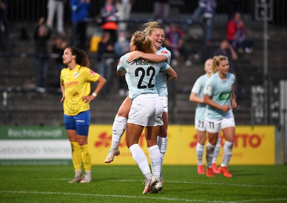 Football, Women, Season 2021 2022, 1 Bundesliga 2 Matchday , 1 FFC Turbine Potsdam FC Carl Zeiss Jena, f l Nina Ehegötz 1 FFC Turbine Potsdam , Maria Plattner 1 FFC Turbine Potsdam , cheering after goal to 2 0, 03 09 2021, Copyright: xSebastianxRäppold MatthiasxKochx