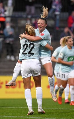 Football, Women, Season 2021 2022, 1 Bundesliga 2 Matchday , 1 FFC Turbine Potsdam FC Carl Zeiss Jena, f l Nina Ehegötz 1 FFC Turbine Potsdam , Maria Plattner 1 FFC Turbine Potsdam , cheering after goal to 2 0, 03 09 2021, Copyright: xSebastianxRäppold MatthiasxKochx