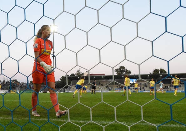 Football, Women, Season 2021 2022, 1 Bundesliga 2 Matchday , 1 FFC Turbine Potsdam FC Carl Zeiss Jena, Goalkeeper Inga Schuldt FC Carl Zeiss Jena , Disappointment after conceding goal to 1 0 by Sara Holmgaard not in picture, 1 FFC Turbine Potsdam , 03 09 2021, Copyright: xSebastianxRäppold MatthiasxKochx