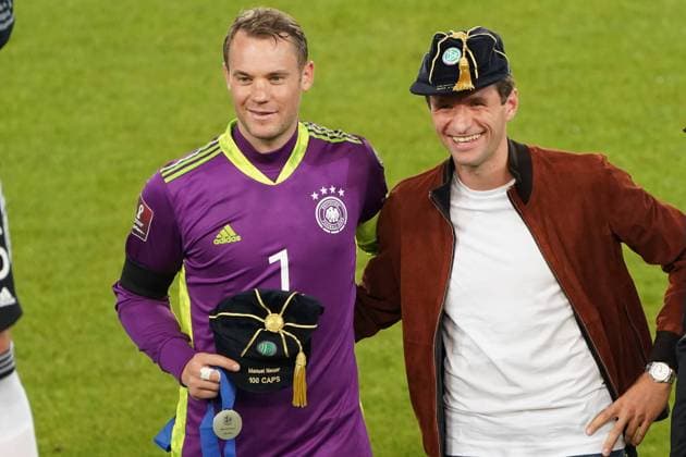 Goalkeeper Goalie Manuel Neuer Germany Germany and Thomas Mueller Germany Germany are honoured for 100 international matches Stuttgart 05 09 2021 Germany vs Armenia, Mercedes Benz Arena Stuttgart