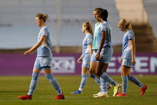 Manchester, England, 8th September 2021. Ellen White of Manchester City walks off dejected during the UEFA Women?s Champions League match at the Academy Stadium, Manchester. Picture credit should read: Darren Staples Sportimage EDITORIAL USE ONLY. No use with unauthorised audio, video, data, fixture lists, club league logos or live services. Online in-match use limited to 120 images, no video emulation. No use in betting, games or single club league player publications. SPI-1171-0029