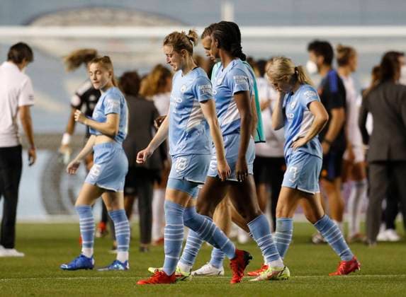 Manchester, England, 8th September 2021. Ellen White of Manchester City walks off dejected during the UEFA Women?s Champions League match at the Academy Stadium, Manchester. Picture credit should read: Darren Staples Sportimage EDITORIAL USE ONLY. No use with unauthorised audio, video, data, fixture lists, club league logos or live services. Online in-match use limited to 120 images, no video emulation. No use in betting, games or single club league player publications. SPI-1171-0030