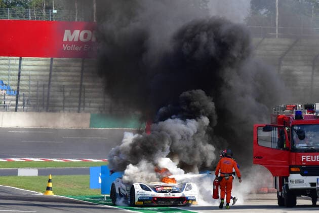 12 09 2021, xbrx, motorsport ADAC GT Masters, Lausitzring race emspor, v l burning car, fire, flames, fire extinguisher, smoke, Schmidt, Jeffrey Kirchhoefer, Marvin 77 Corvette C7 GT3 R Callaway Competition Klettwitz