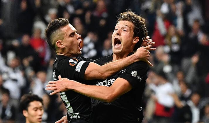 16 09 2021, xjhx, football UEFA Europa League, Eintracht Frankfurt Fenerbahce SK Istanbul emspor, v l goal celebration after the goal celebrating the goal celebrate 1 1 by Sam Lammers Eintracht Frankfurt with Rafael Borre, Rafael Santos Borre Maury Eintracht Frankfurt DFL DFB REGULATIONS PROHIBIT ANY USE OF PHOTOGRAPHS as IMAGE SEQUENCES and or QUASI VIDEO Frankfurt am Main