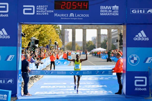 Guye Adola, winner of the 47 Berlin Marathon 2021 Berlin, 26 09 2021 Foto:xJ.xMWx xFuturexImage