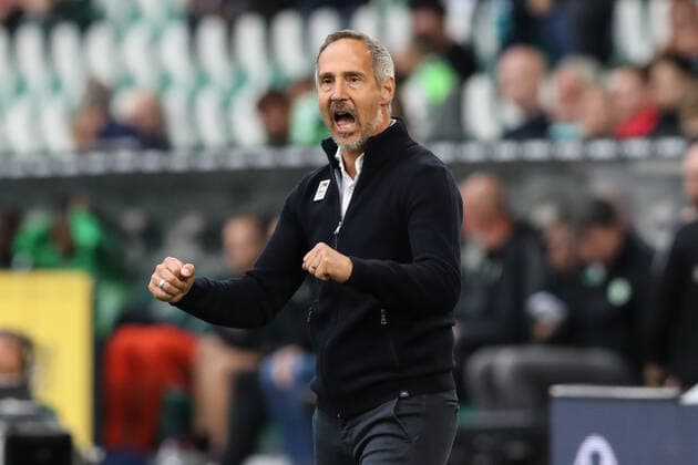 Coach Adi Hütter Borussia Mönchengladbach happy to win 1 Football Bundesliga Season 2021 2022 Punktspiel VfL Wolfsburg vs Borussia Mönchengladbach at Volkswagen Arena in Wolfsburg Football,Germany,Man,Men,02 10 2021