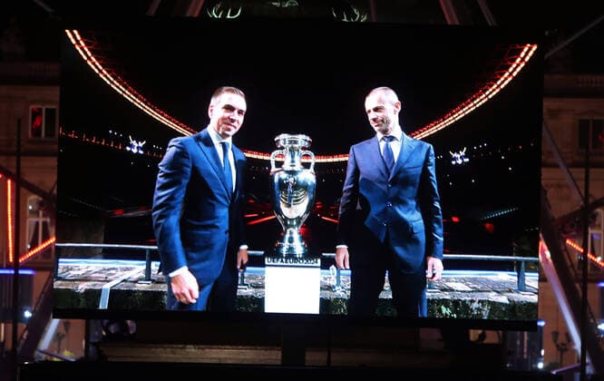 05 10 21 Stuttgart Presentation UEFA Euro 2024 Logo Germany, Stuttgart, 05 10 2021, Football, Presentation UEFA Euro 2024 Logo f l Philipp Lahm, Aleksander Ceferin President UEFA on video screen