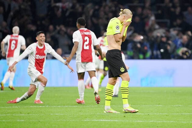 Amsterdam, Amsterdam Arena, 19 10 21, NL, Men, UEFA Champions League, Season 2021 2022, Ajax Amsterdam Borussia Dortmund picture Erling Haaland Dortmund unhappy after goal to 4 0 Only for journalistic use Only for editorial use According to the regulations of the DFL Deutsche Fußball Liga it is prohibited to exploit or have exploited photographs taken in the stadium and or from the game in the form of sequence images and or video-like photo series DFL regulations prohibit any use of photographs as image sequences and or quasi video Netherlands