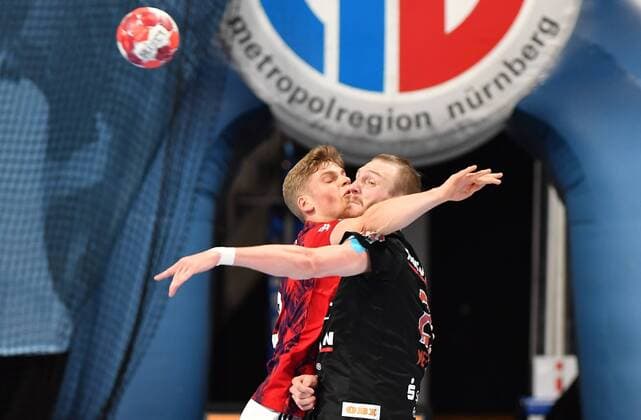 21 10 2021 Handball 1 Bundesliga LIQUI MOLY HBL Season 2021 2022 08 Matchday HC Erlangen Metropolregion Nürnberg HCE TSV Hannover Burgdorf Die Recken Martin Hanne 42, TSV Hannover Burgdorf Antonio Metzner 27, HC Erlangen HCE
