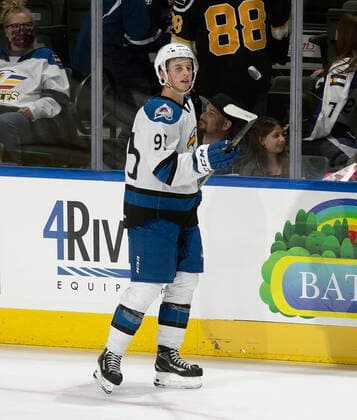 October 23, 2021, Loveland, Colorado, U.S: Colorado Eagles C JEAN-LUC FOUDY juggles a puck with his stick during warm-ups before the start of the game Sat. night at the Budweiser Events Center. The Eagles lose to the Barracudas 3-2. Loveland U.S. - ZUMAav4_ 20211023_zaf_av4_001 Copyright: xHectorxAcevedox
