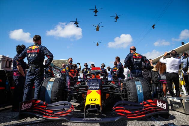 Bilder des Jahres 2021, Sport 10 Oktober Sport Themen der Woche KW42 Sport Bilder des Tages 33 VERSTAPPEN Max (nld), Red Bull Racing Honda RB16B, on the starting grid during the Formula 1 Aramco United States Grand Prix 2021, 17th round of the 2021 FIA Formula One World Championship, WM, Weltmeisterschaft from October 21 to 24, 2021 on the Circuit of the Americas, in Austin, Texas, United States of American - F1 - UNITED STATES GRAND PRIX 2021 - RACE DPPI Panoramic 20211024_GOODEN_FGO09122