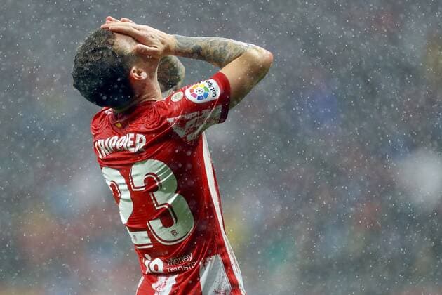 Mandatory Credit: Photo by Pressinphoto Shutterstock (12581277ay) Kieran Trippier of Atletico de Madrid reacts Atletico de Madrid v Real Betis, La Liga 2021-2022, date 12. Football, Wanda Metropolitano Stadium, Madrid, Spain - 21 Oct 2021 EDITORIAL USE ONLY No use with unauthorised audio, video, data, fixture lists (outside the EU), club league logos or live services. Online in-match use limited to 45 images (+15 in extra time). No use to emulate moving images. No use in betting, games or single club league player publications services. Atletico de Madrid v Real Betis, La Liga 2021-2022, date 12. Football, Wanda Metropolitano Stadium, Madrid, Spain - 21 Oct 2021 EDITORIAL USE ONLY No use with unauthorised audio, video, data, fixture lists (outside the EU), club league logos or live services. Online in-match use limited to 45 images (+15 in extra time). No use to emulate moving images. No use in betting, games or Copyright: xPressinphoto Shutterstockx 12581277ay