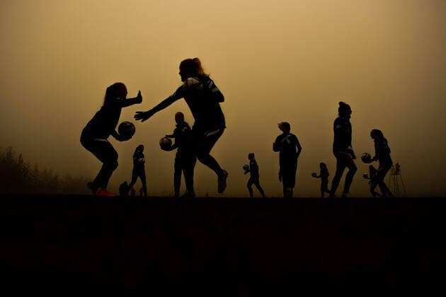 211128 Silhouettes of the players of the Norwegian women s national football team during a training session on November 28, 2021 in Yerevan Photo Vegard Grott BILDBYRAN kod VG VG0206 bbeng fotboll football soccer fotball vm kval kval fifa women s world cup qualifier qualifier träning practice training training norway norway dam armenia jerevan genre,  Copyright: VEGARDxGRoTT BB211128VG009