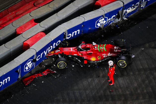 Bilder des Jahres 2021, Sport 12 Dezember Sport Themen der Woche KW48 Sport Bilder des Tages 16 LECLERC Charles (mco), Scuderia Ferrari SF21, action crash, accident, during the Formula 1 stc Saudi Arabian Grand Prix 2021, 21th round of the 2021 FIA Formula One World Championship, WM, Weltmeisterschaft from December 3 to 5, 2021 on the Jeddah Corniche Circuit, in Jeddah, Saudi Arabia - F1 - SAUDI ARABIAN GRAND PRIX 2021 DPPI Panoramic 20211203_GOODEN_FG0O1612