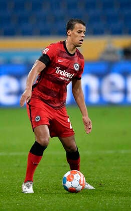 Timothy Chandler Eintracht Frankfurt SGE on the ball TSG 1899 Hoffenheim vs Eintracht Frankfurt SGE 04 12 2021 PreZero Arena DFL REGULATES PROHIBIT ANY USE OF PHOTOGRAPHS AS IMAGE SEQUENCES AND OR QUASI VIDEO TSG 1899 Hoffenheim vs Eintracht Frankfurt SGE